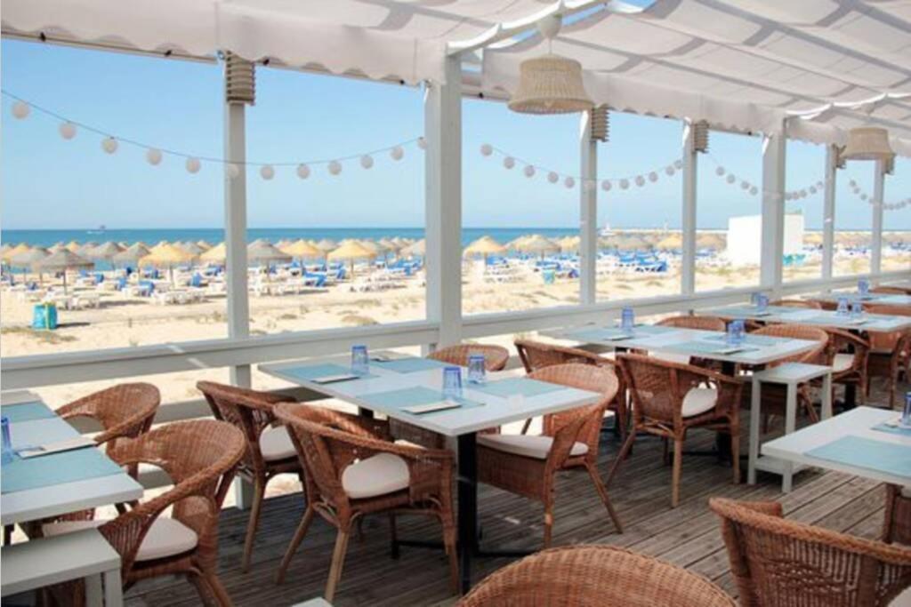 Marina Extraordinary 70 M2 T1, Marina 200m , 300m Apartamento *